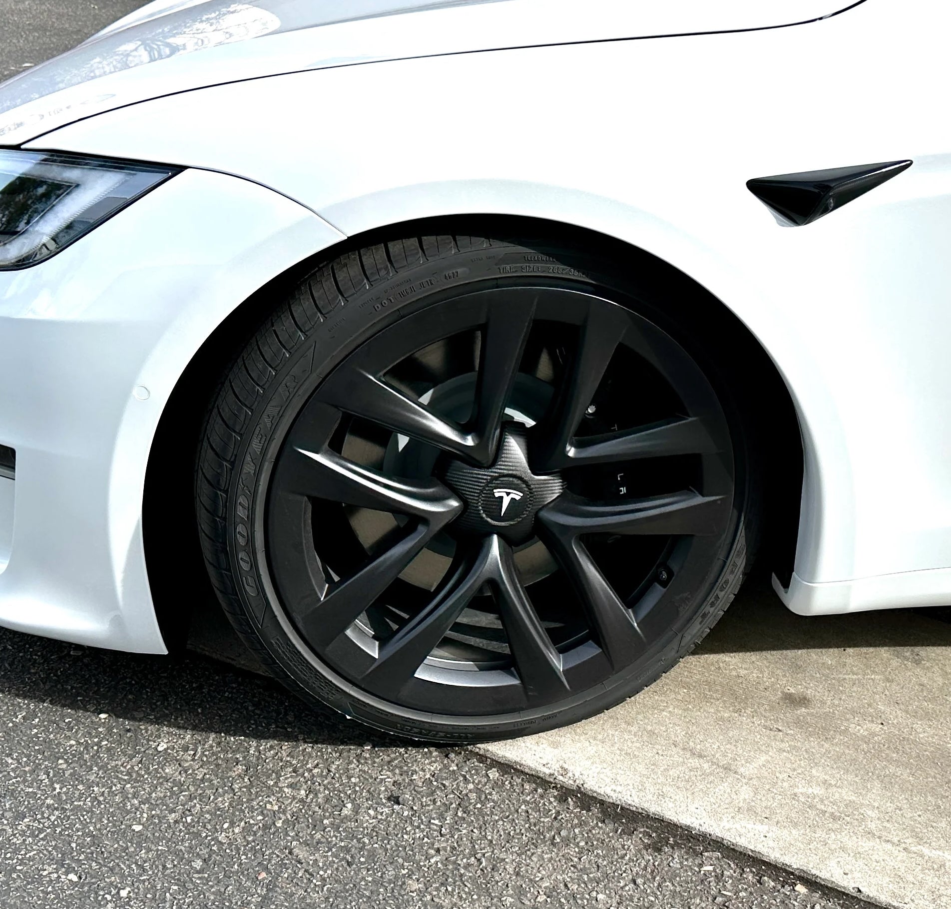 Model S Wheel Accessories