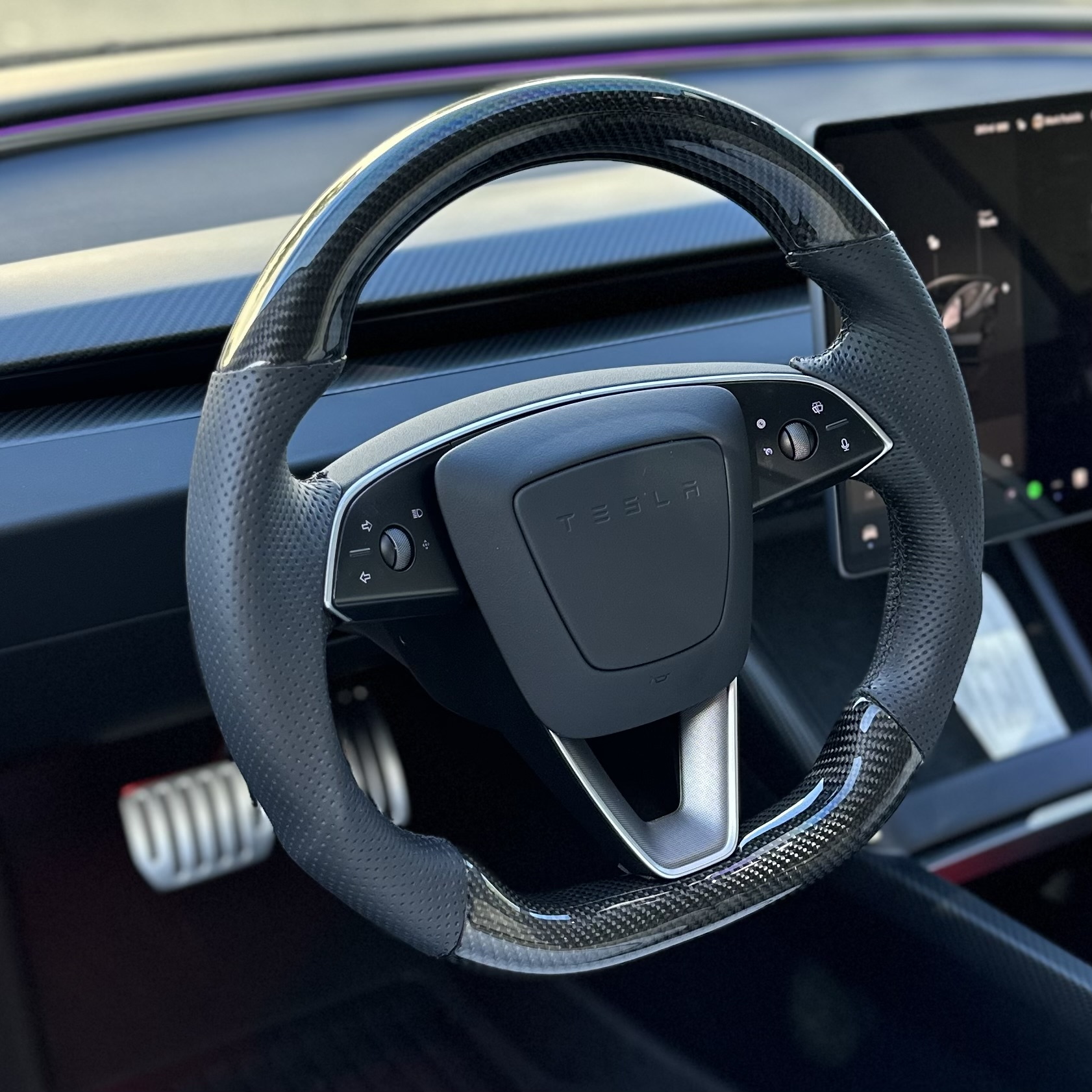 2024+ | Model 3 Steering Wheels & Accessoriess