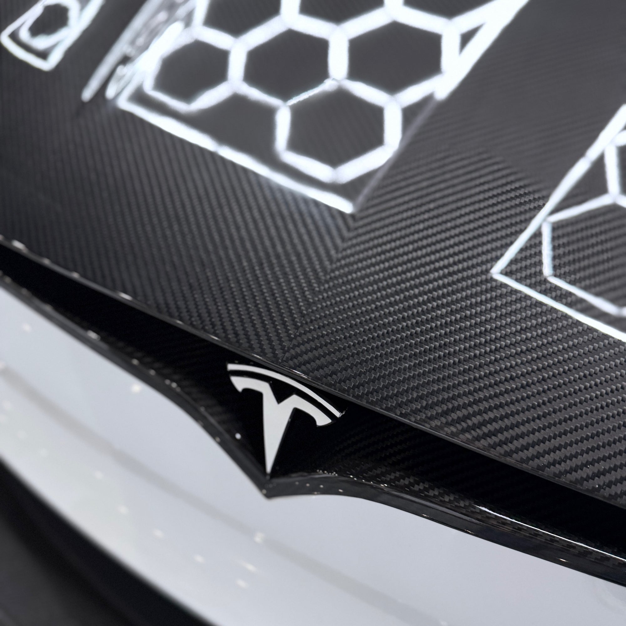 Model S Viento Robot Hood - Dual Layer with Xpel Clear Bra- Dry Molded Carbon Fiber