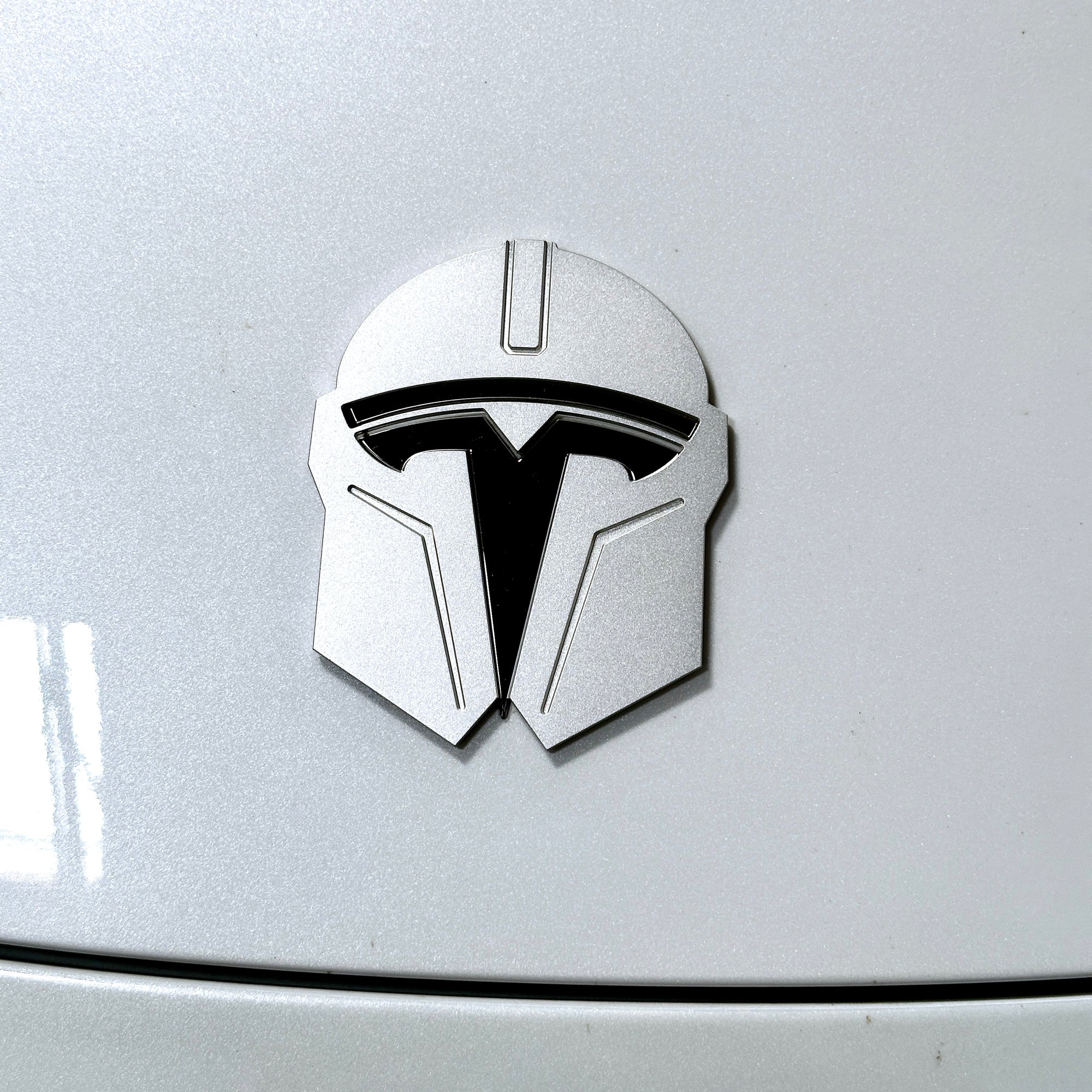 Model 3 &amp; Y Mandalorian T Logo Overlay Emblem Badge - Front Hood