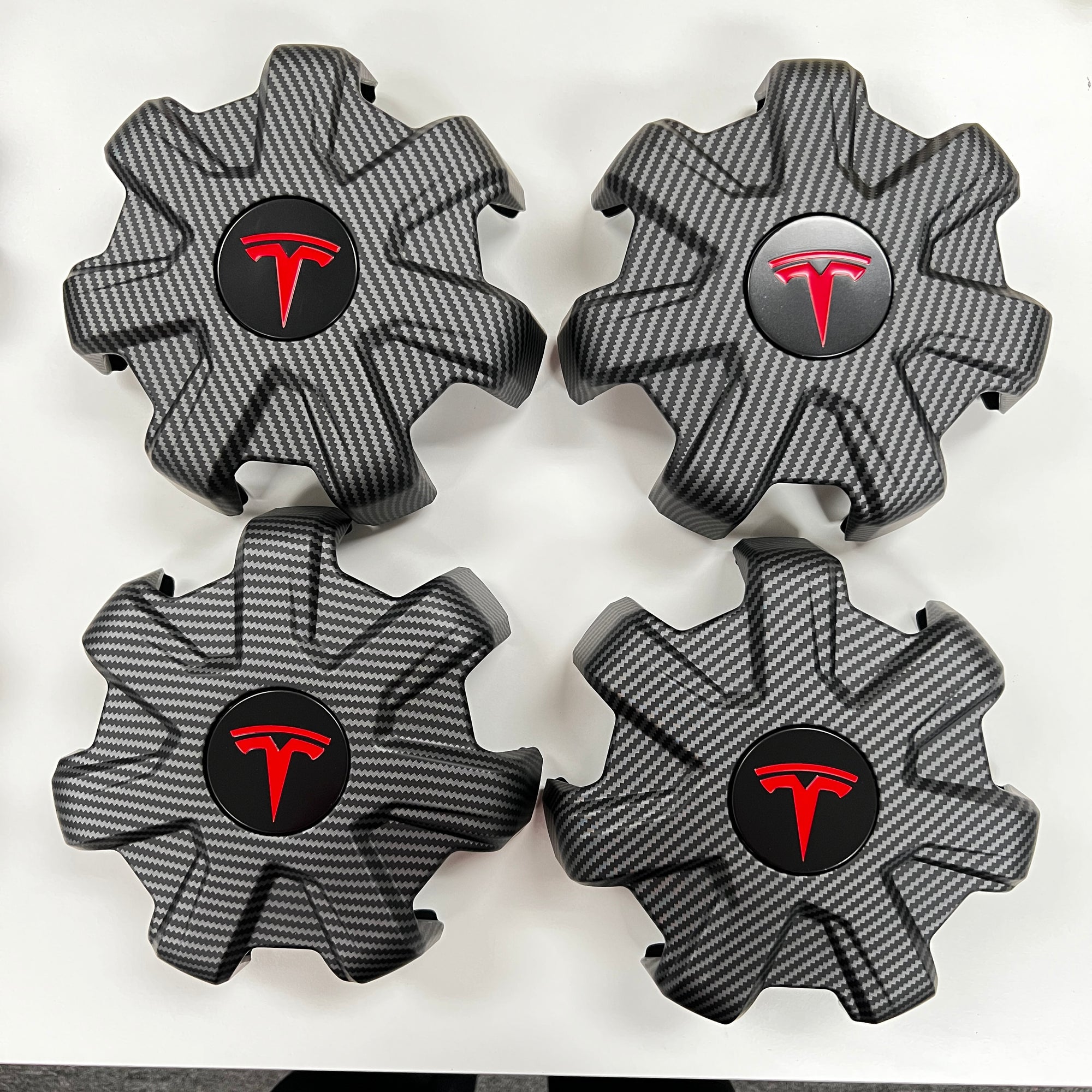 Model Y 19&quot; Gemini Wheel Center Hub Caps (Set of 4) - Hydro Carbon Fiber Coated