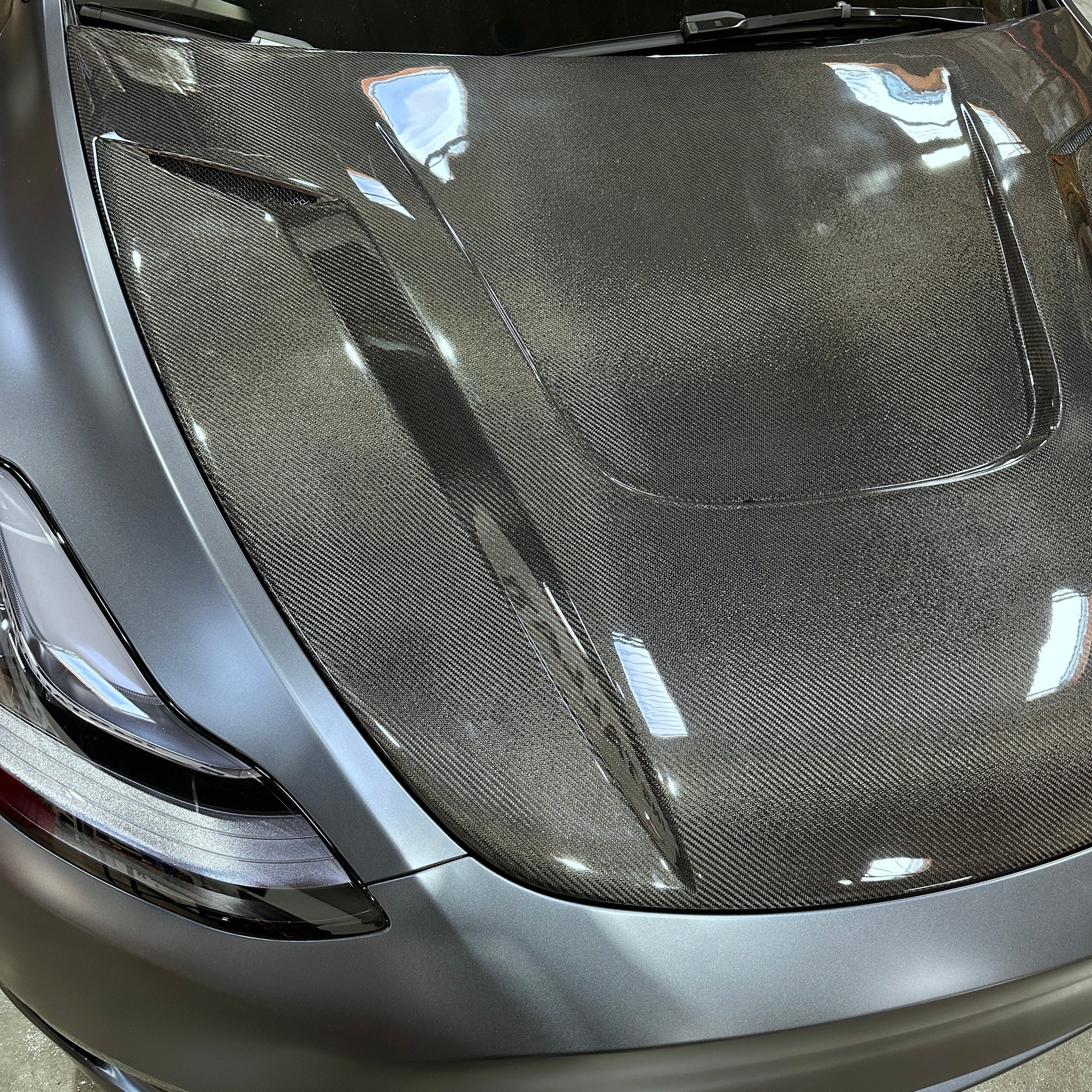 Model Y Viento Robot Hood - Dual Layer with Xpel Clear Bra- Real Molded Carbon Fiber